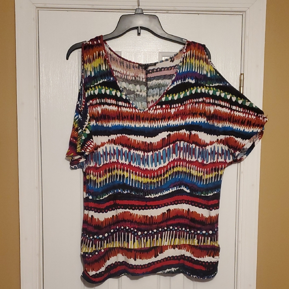 🌼Cable & Gauge cold shoulder dolman top